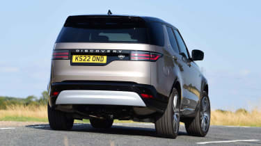 Land Rover Discovery rear cornering